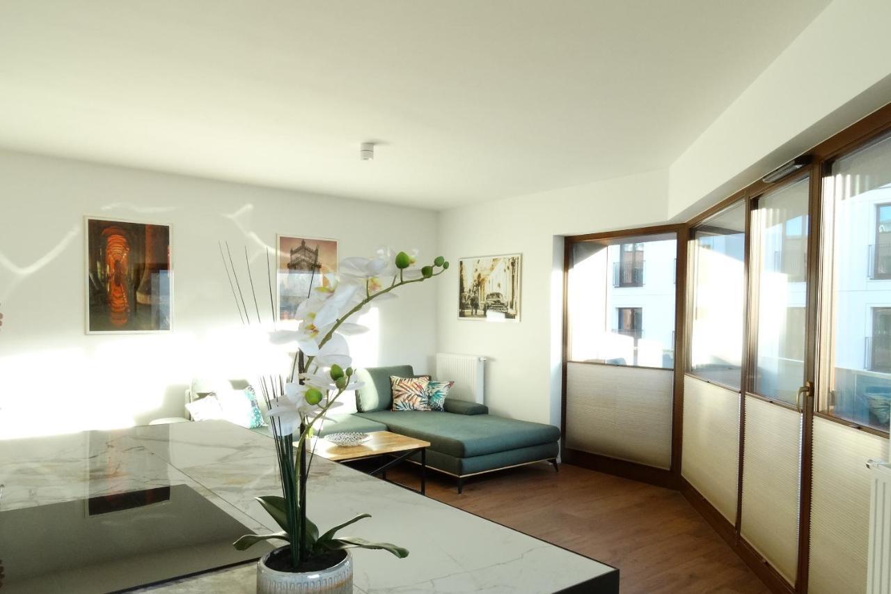 Central Port Warsaw Apartment Екстериор снимка